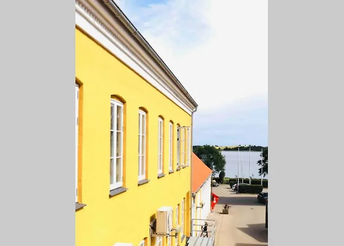 Pa Torvet I Apartment